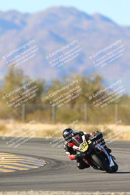 media/Jan-10-2025-CVMA Friday Practice (Fri) [[489e0da257]]/Group 4 and Trackday/Session 5 (Turn 7)/